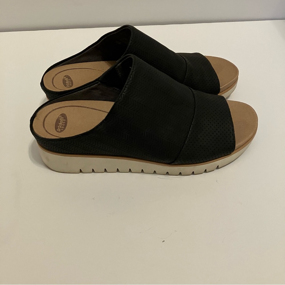 Dr. Scholl's Go For It Sandals. Size 6. Black. Very good condition.